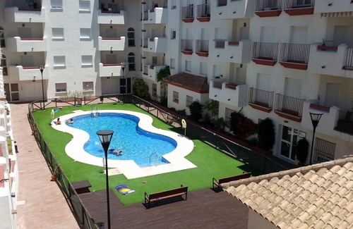 Rota Apartment | apartment with an outdoor pool, parking, Wifi