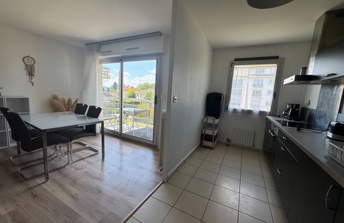 La Pierre-Heuze Apartment | Apartment with balconies close to beaches