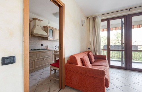 Bruzzano Apartment | Apartment with balcony 500m from North Park!