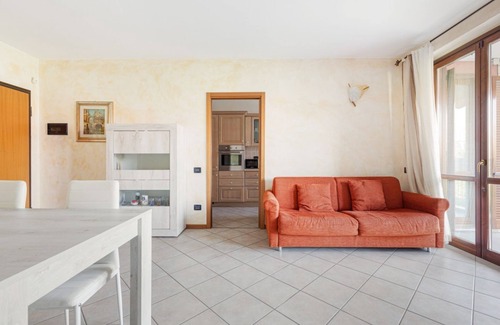 Bruzzano Apartment | Apartment with balcony 500m from North Park!