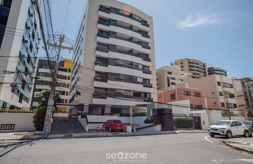 Pituba Apartment | Apartment With Barbecue in Pituba Eas0102