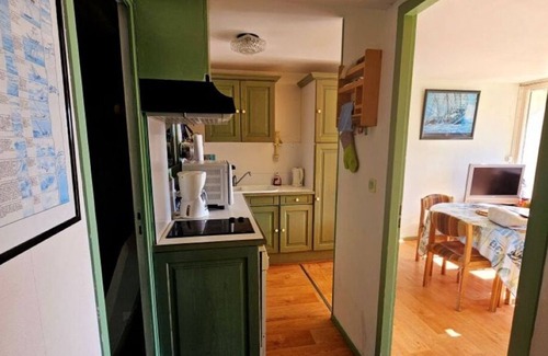 Arzon Apartment | Apartment with beautiful view over a wooded park and a large terrace