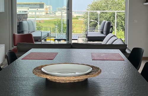 Vogelzang Apartment | Apartment with beautiful view, private parking and two large terraces