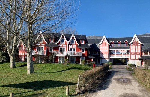 Belle Dune Apartment | Apartment with terrace overlooking the golf course
