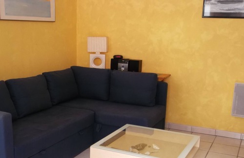 Groix Apartment | Apartment with garden - seaside island of Groix