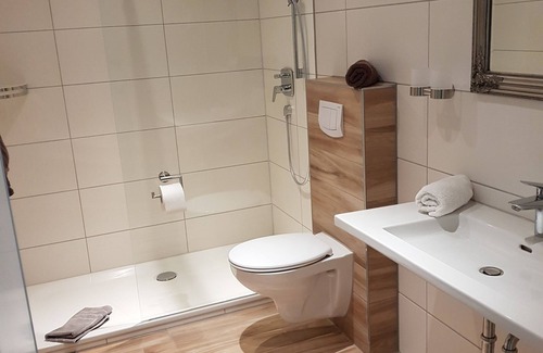 Grafenhausen House | Apartment with kitchen AND breakfast