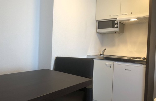 Lueneburg Apartment | Apartment with kitchenette and bathroom