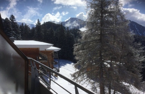 Chamrousse Apartment | Apartment with large balcony with 180° mountain view without vis-à-vis