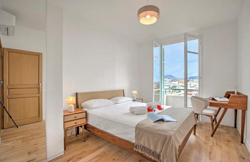 Les Baumettes Apartment | Apartment With Ocean View - Happy Rentals