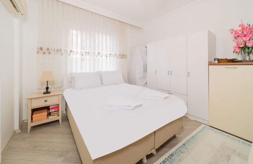 Kepez Apartment | Apartment with Panoramic City View in Kepez