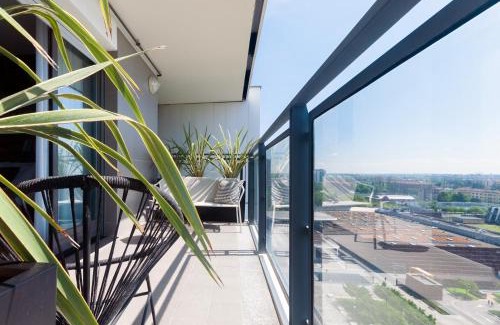 Milan Apartment | Apartment with Panoramic View of Milan and public free parking lot
