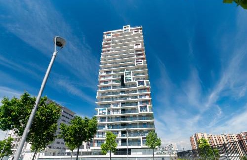 Milan Apartment | Apartment with Panoramic View of Milan and public free parking lot