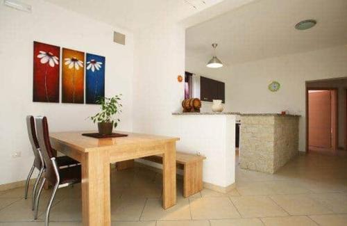 Marcana Apartment | Apartment with pool Adria
