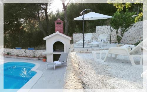 Split Apartment | Apartment with pool near Split