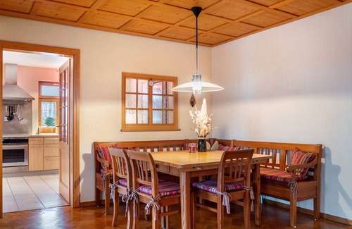 Gunzenhausen Apartment | Apartment with Private Sauna, Balcony and Wi-Fi