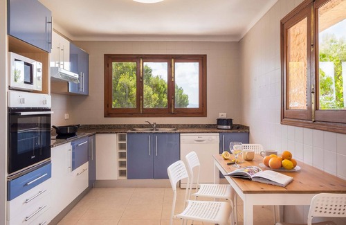 Alcanada Apartment | Apartment with private pool by the sea in Alcanada.