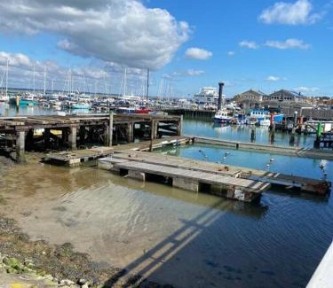 Yarmouth Apartment | Apartment with Roof Terrace - Centre of Yarmouth