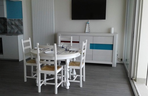Mers-les-Bains Apartment | Apartment with sea view