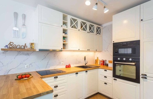 Liznjan Apartment | Apartment with shared swimming pool