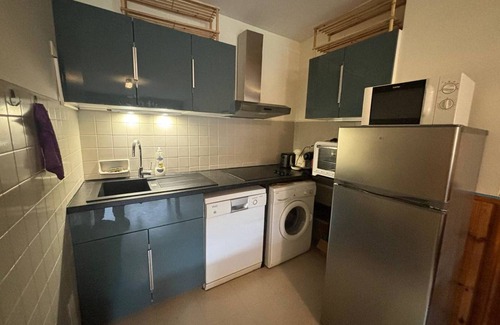 Les Angles Apartment | Apartment with Ski-In, Ski-Out Access and Modern Amenities
