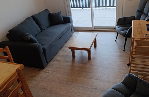 Saint-Etienne-en-Devoluy Apartment | Apartment with splendid view, south-facing, at the foot of the slopes