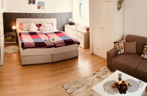 Rheinstetten Apartment | Apartment with style, at the new fair / Dm Arena Karlsruhe, 1-4 people