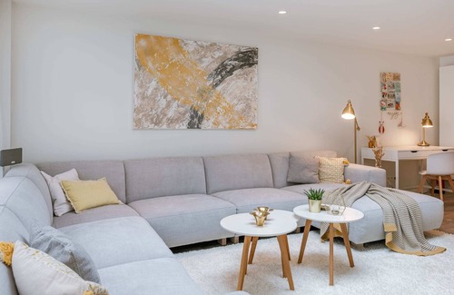 Heist Apartment | Apartment with terrace near the sea