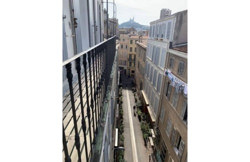 Thiers Apartment | Apartment with terrace in the center of Marseille