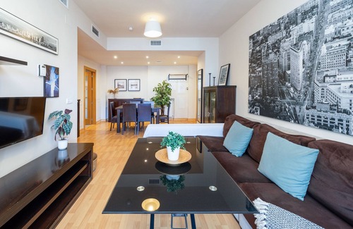 Figares Condo | apartment with terrace, garage, wifi, pool, heating, central and quiet