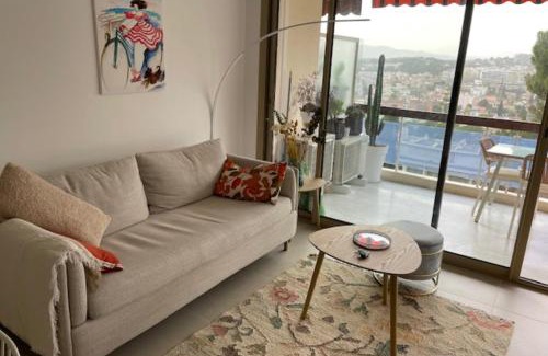 Le Cannet Apartment | Apartment with terrace in Le Cannet Colline