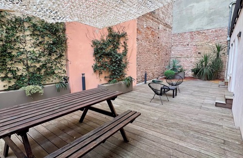 Capitole Apartment | Apartment with terrace and air-conditioning for 6 people -hyper centre-.