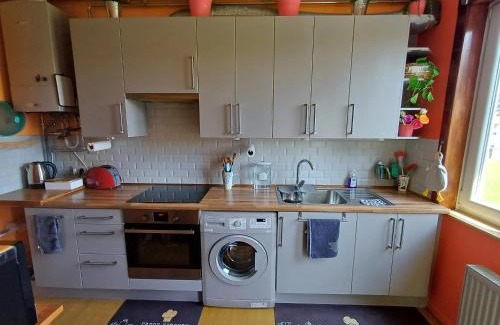 Sint-Agatha-Berchem Apartment | Apartment with terrace in Berchem-Sainte-Agathe