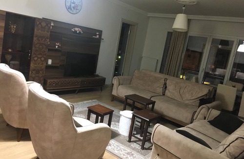 Pendik Apartment | Apartment within a Private Complex