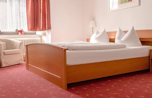 Bad Elster Cottage | Apartment, you, toilet, 1 bedroom, 2 build. possible - Hotel-Pension Heimburg