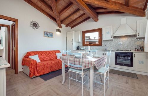 Tanaunella Apartment | Apartment Zeus with Sea View, Balconies, Terrace and A/C