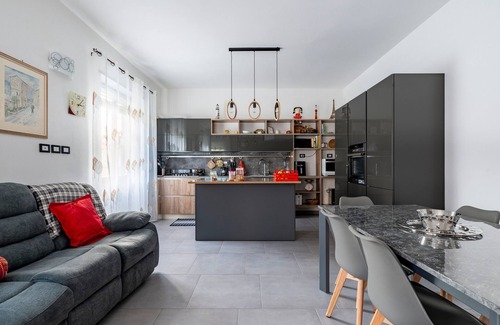 Arbatax Apartment | Apartment 'Zinnias' with Balcony, Wi-Fi and Air Conditioning