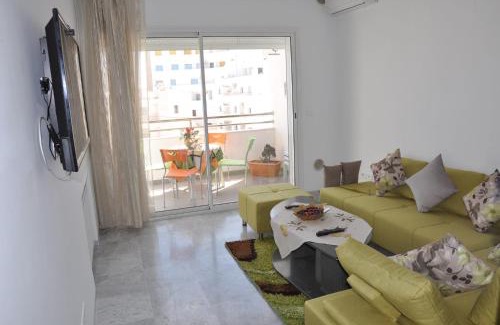 Hiboun Apartment | Apartment zone touristique 80 m beach free wifi
