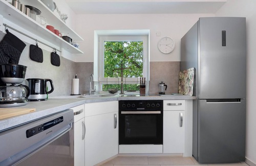 Hamelin Apartment | Apartment 'Zuhause Auf Zeit Weserlicht' with Shared Terrace, Balcony and Wi-Fi