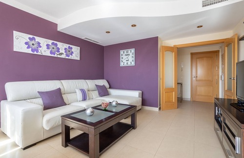 Torrox Costa Apartment | Apartmento en Torrox Costa with Mountain View, Sea View, Pool, Jacuzzi, Wi-Fi, A/C, Terrace & Garden