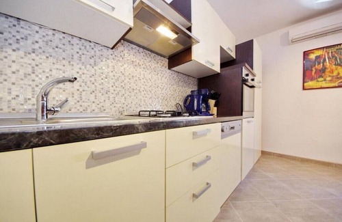 Vrsi Apartment | Apartments Šime, (15557), Vrsi, Croatia