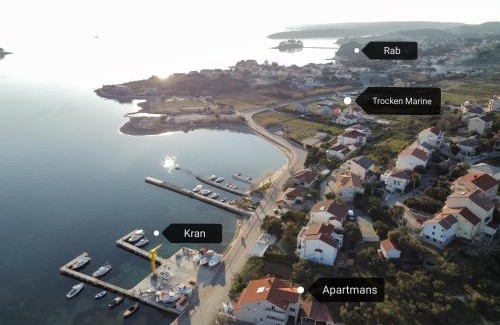 Banjol Apartment | Apartments and boat rental Petra Španjol - crane and moorings