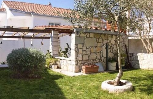 Komarna Apartment | Apartments and Rooms Florijan