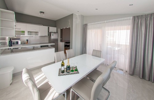Stobrec Apartment | Apartments Anita-Luxury Three Bedroom Apartment with Terrace