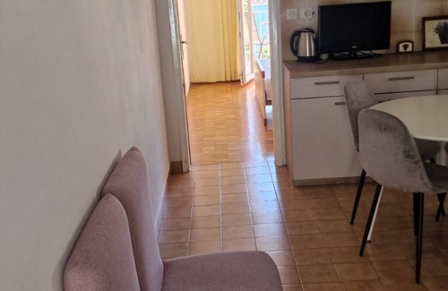 Brna Apartment | Apartments Bleuš - One Bedroom Apartment with Balcony and See View 2