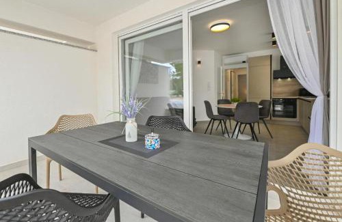 Zrce Apartment | Apartments Break with pool