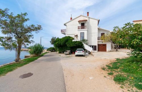 Mandre Apartment | Apartments by the sea Mandre, Pag - 4101