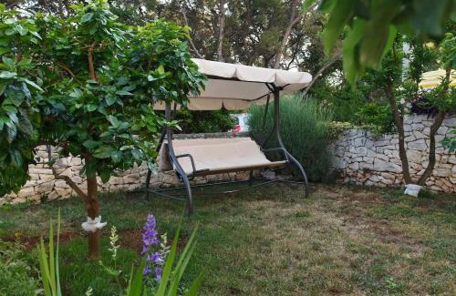 Sumartin Apartment | Apartments by the sea Sumartin, Brac - 12036