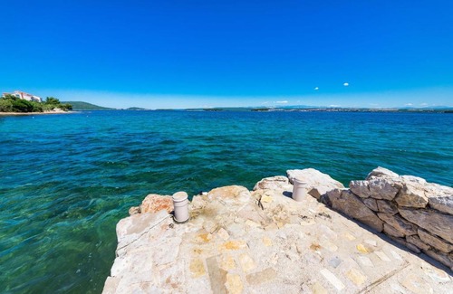 Kraj Apartment | Apartments by the sea Tkon, Pasman - 12346