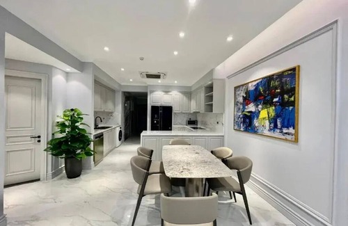 Hai Ba Trung Apartment | Apartments by Vitrine - 2 BR apartment