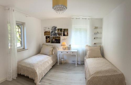 Bettenhausen Apartment | Apartments Cassel - mit Smart TV und Parkplätzen - für Singles, Paare, Familien und Gruppen